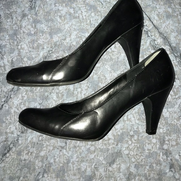 Seven7 Pumps - Picture 4 of 6